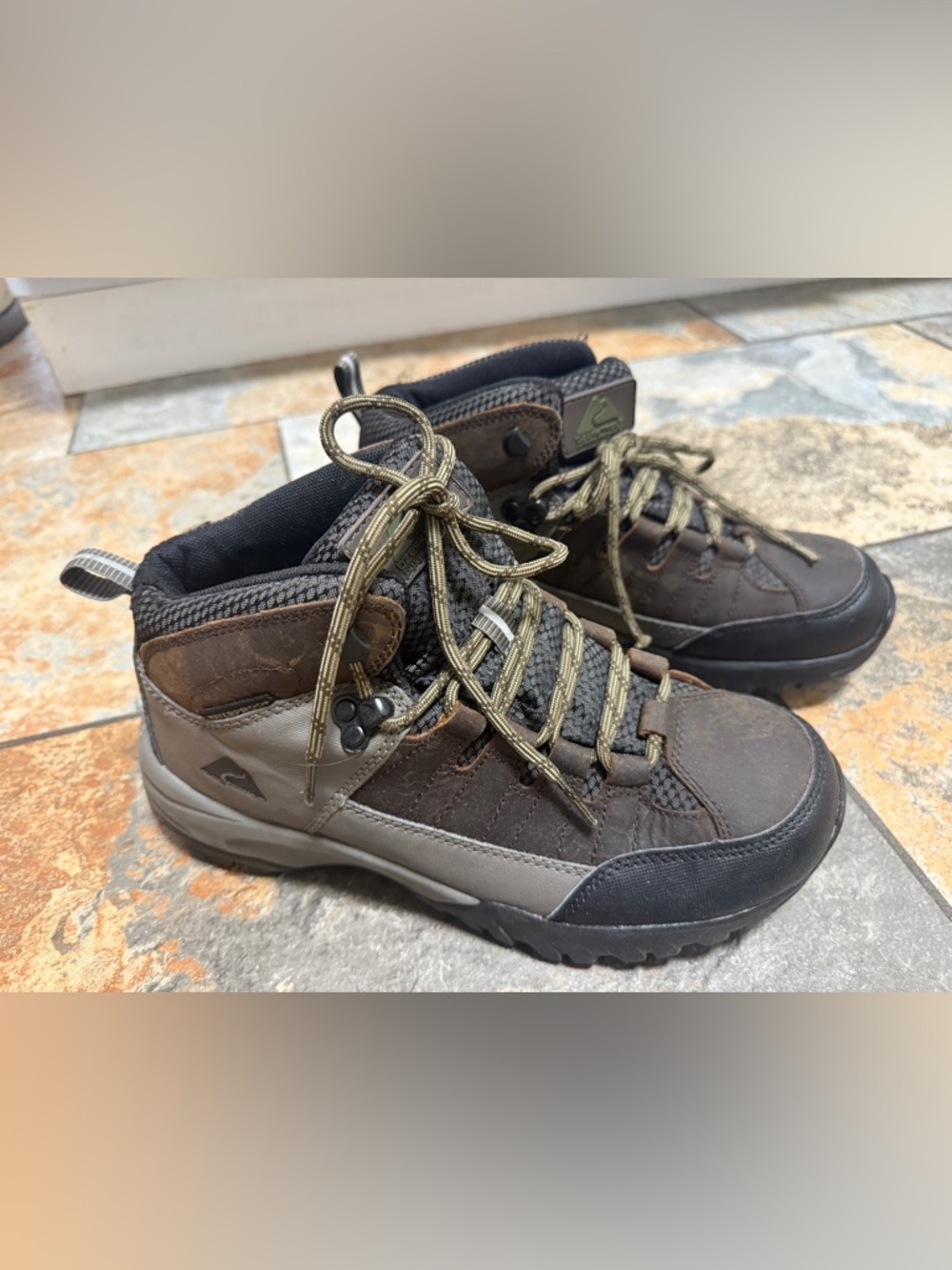 Men's Boots Ozark Trail Mid Top Waterproof Leather Hiker Hiking Brown Size 6
